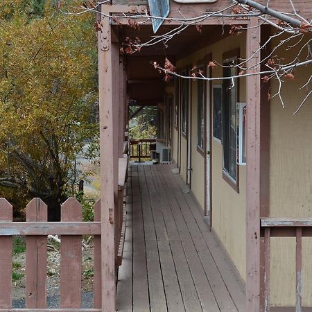 Deep Creek Motel Running Springs Exteriér fotografie