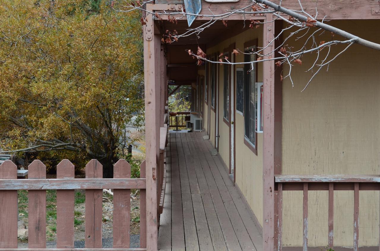 Deep Creek Motel Running Springs Exteriér fotografie